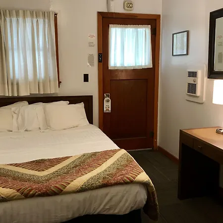 Chalet Motel-3