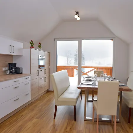 Wellness- und Familienhotel Garni Dachsteinresort-2