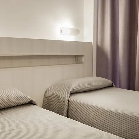Apartamentos Sol Y Vera-3