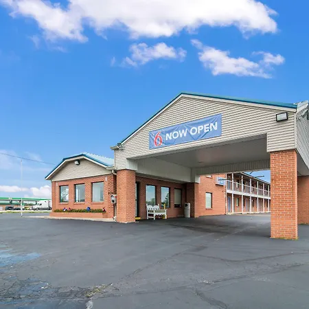 Motel 6-Metropolis, Il-3