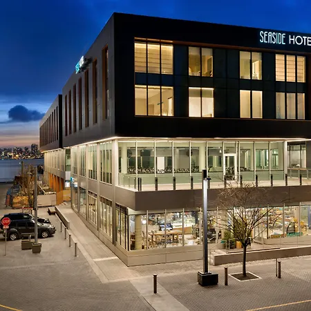 Seaside Hotel North Vancouver-3
