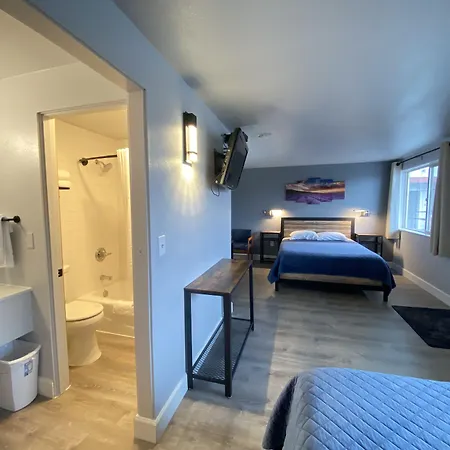 Aircrest Motel-3