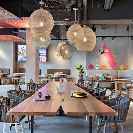 Moxy Hamburg City-3