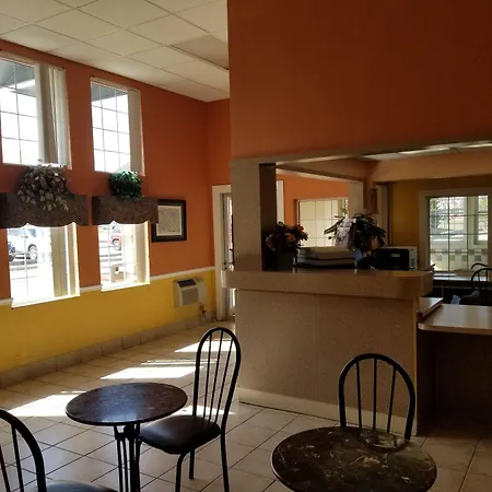 Americas Stay Inn-Leavenworth-3