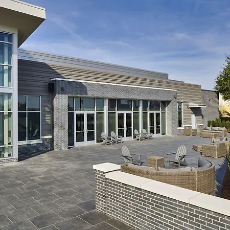 Hyatt Place Wilmington Riverfront-2