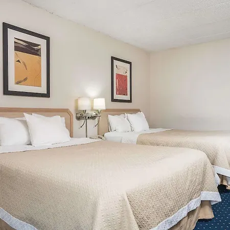 Norwood Inn & Suites La Crosse-2