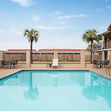 Super 8 By Wyndham Gulfport Airport Nw Near Biloxi-2