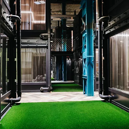 Hektor Container Hotel-2