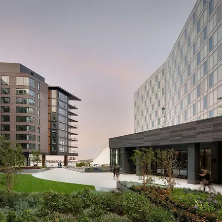 Hyatt Place Boston/Seaport District-3