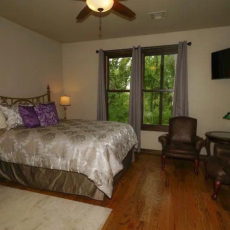 Hidden Meadows Bed And Breakfast-3