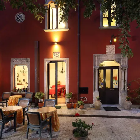 Villa Astoria-2