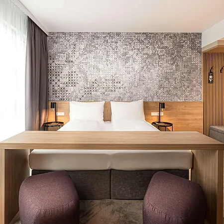 Elaya Hotel Augsburg, Trademark By Wyndham-3