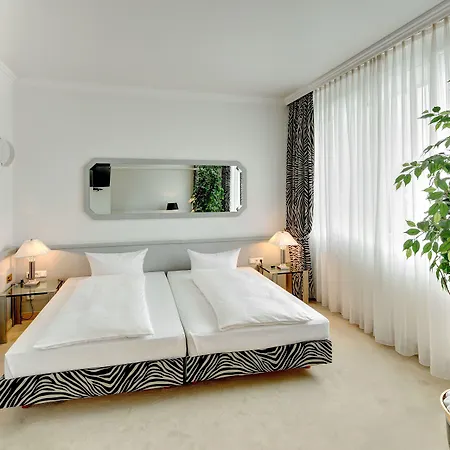 La Strada Hotel-2