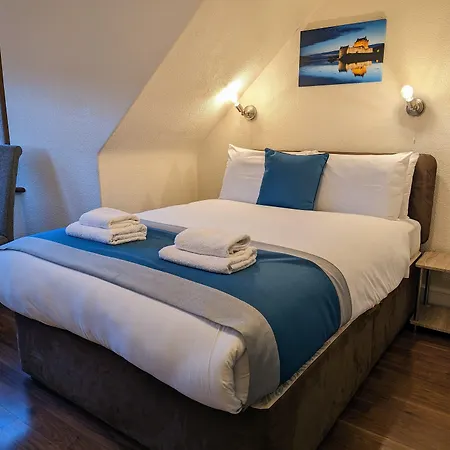 The Coo'S Guest House-3