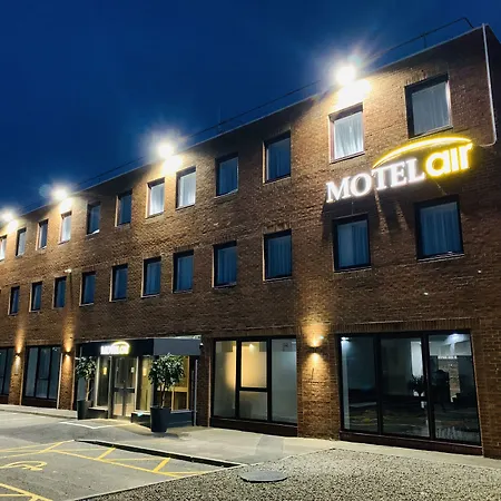 Motel Air Glasgow Airport-3
