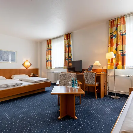 Fly Inn Hotel Frankfurt Airport Rüsselsheim ehemals Trip Inn Hotels-2