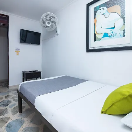 Hotel Ayenda Calypso 1142-3