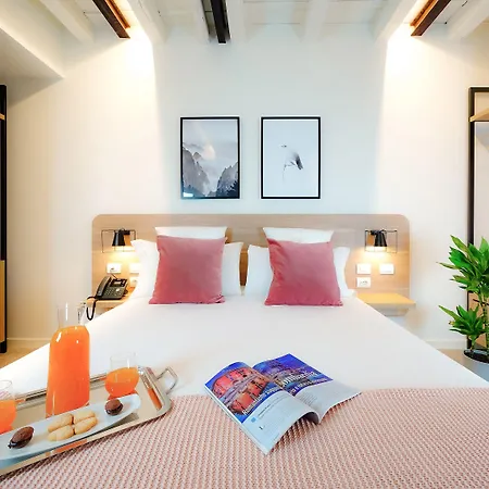 Bergamo Inn 15-3
