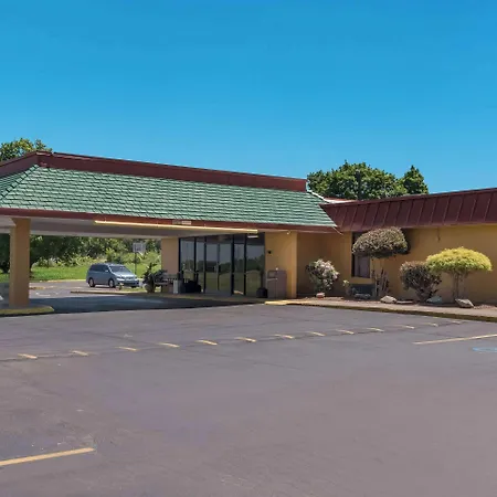 Econo Lodge High Point - Archdale-3
