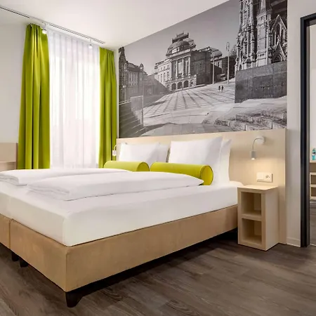 Super 8 By Wyndham Chemnitz-3
