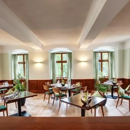 Schlosshotel Bad Neustadt-2