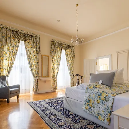 Schlosshotel Bad Neustadt-3