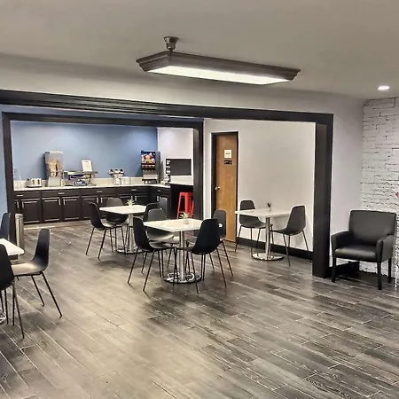 Super 8 By Wyndham Georgetown-3