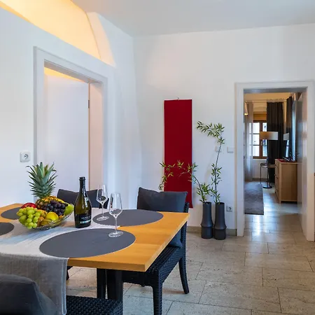 Baronhaus Aparthotel & Suites-2
