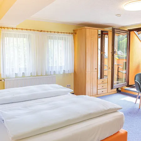 Hotel Elbpromenade-2