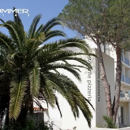 Summertime Hotel-3