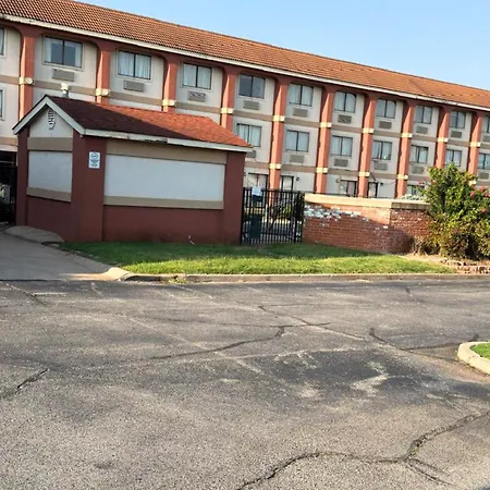 Broadway Inn & Suites Okc-3