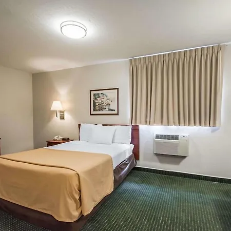 Suburban Studios Melbourne Airport-3