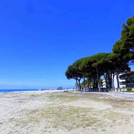 Apartamentos Pins Marina Cambrils-2