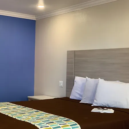 Mojave Inn-2