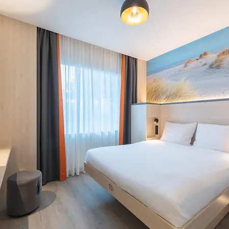 Fox Hotel The Hague Scheveningen-2