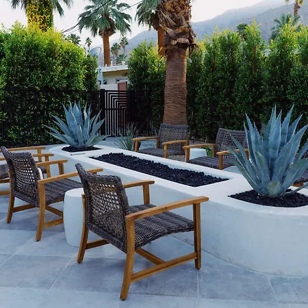 Azure Sky Hotel - Adults Only - A Town & Desert Boutique Hotel-2