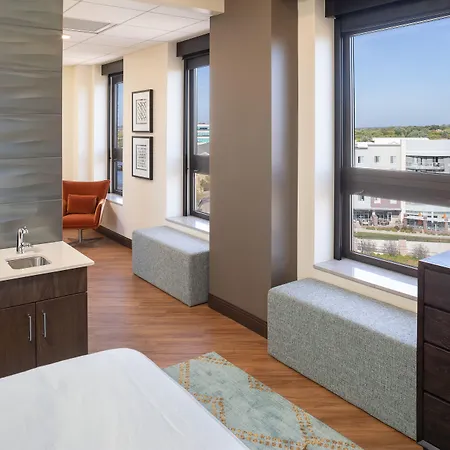 Hotel On Phillips-2
