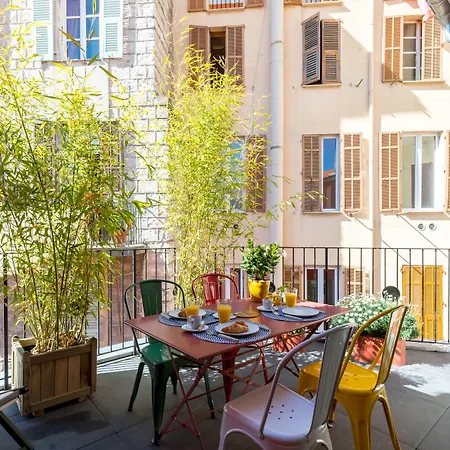 L'Abeille - Boutique Apartments-2