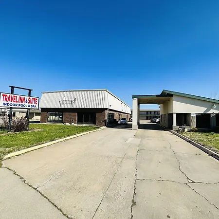 Travel Inn & Suites-2