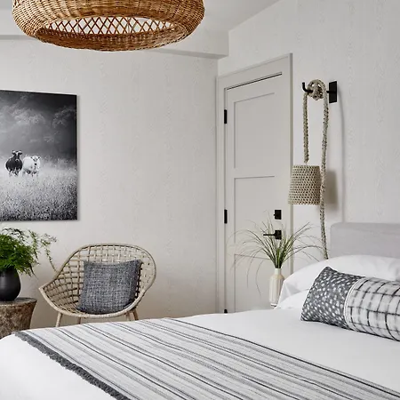 The Edgartown Inn, The Edgartown Collection-3