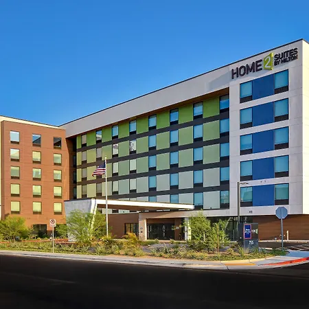 Hampton Inn & Suites Las Vegas Convention Center - No Resort Fee-3