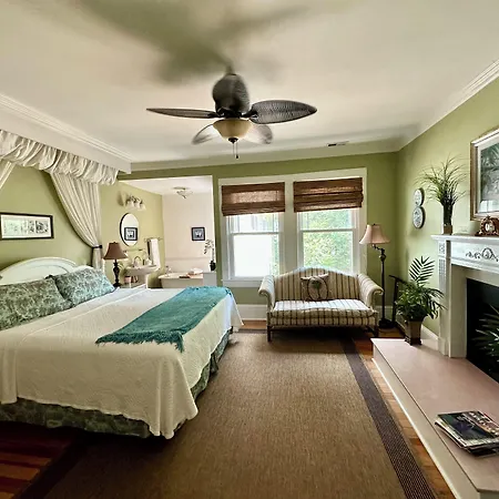 Red Rocker Inn-2