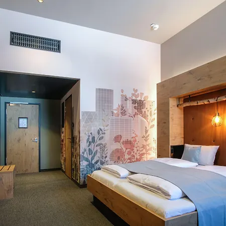 Riku Hotel Goeppingen-2