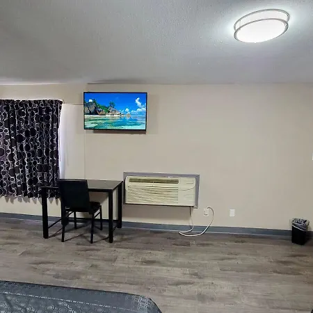 Budget Inn & Suites-2
