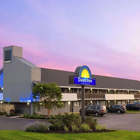 Days Inn By Wyndham Columbus Worthington-3