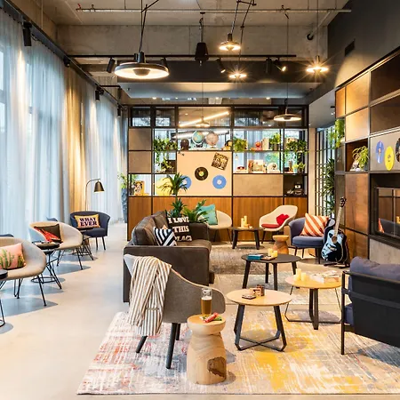 Moxy Berlin Airport-3