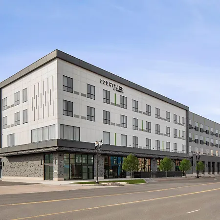 Courtyard By Marriott Lansing Downtown-3