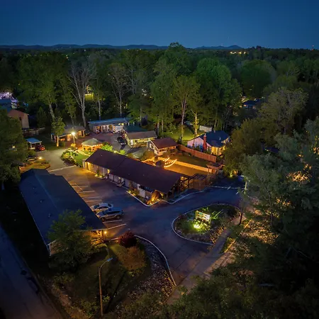 Cedarwood Inn-2