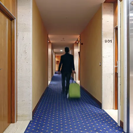 B&B HOTEL Madrid Aeropuerto T4-2