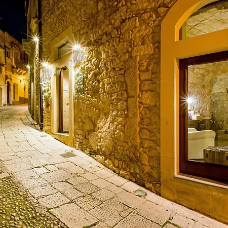 Locanda Don Serafino Historical Boutique Hotel-3